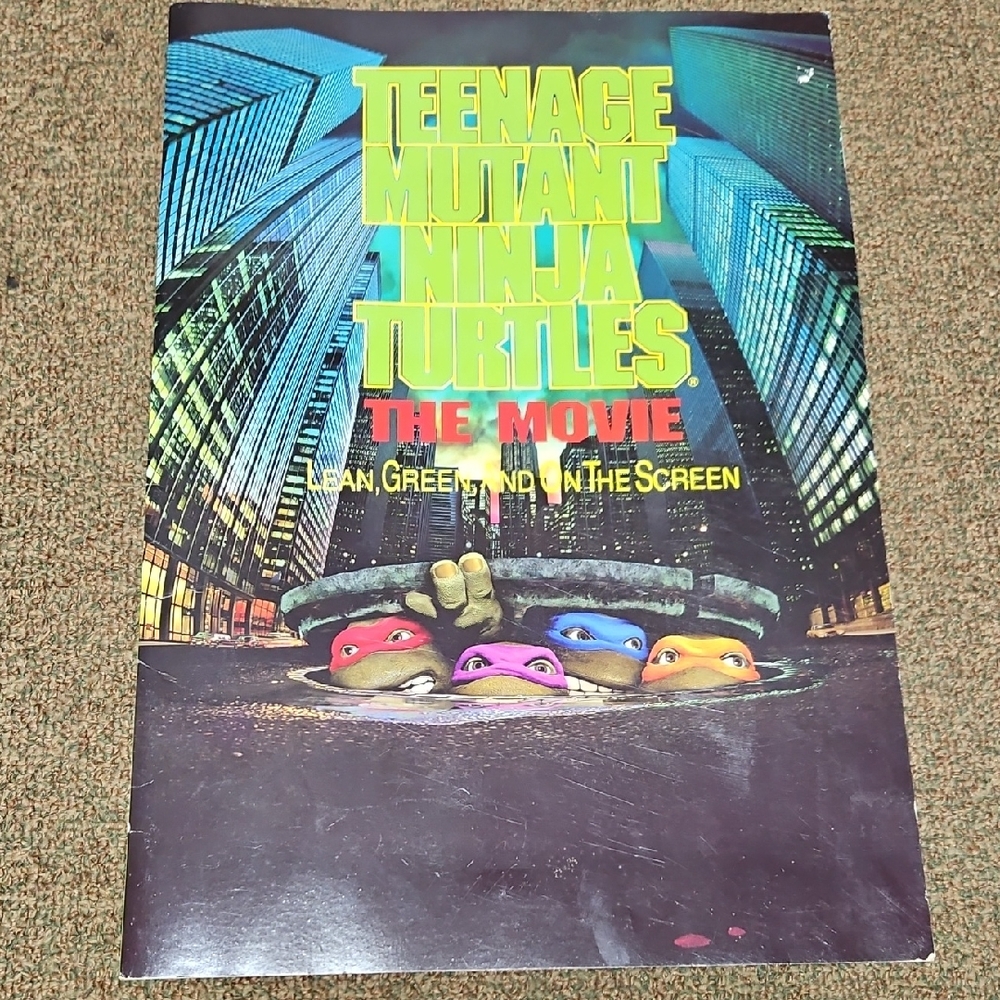 Teenage Mutant Ninja Turtles Movie Poster Book Vintage 1990 TMNT